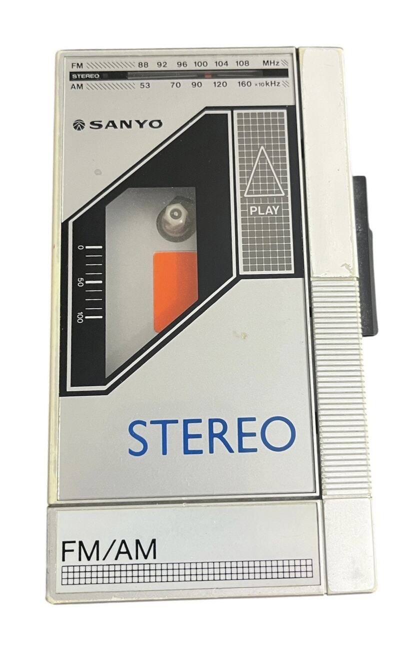 Vintage Sanyo M-G25 Portable AM/FM Cassette Player 80s Walkman Parts Repair